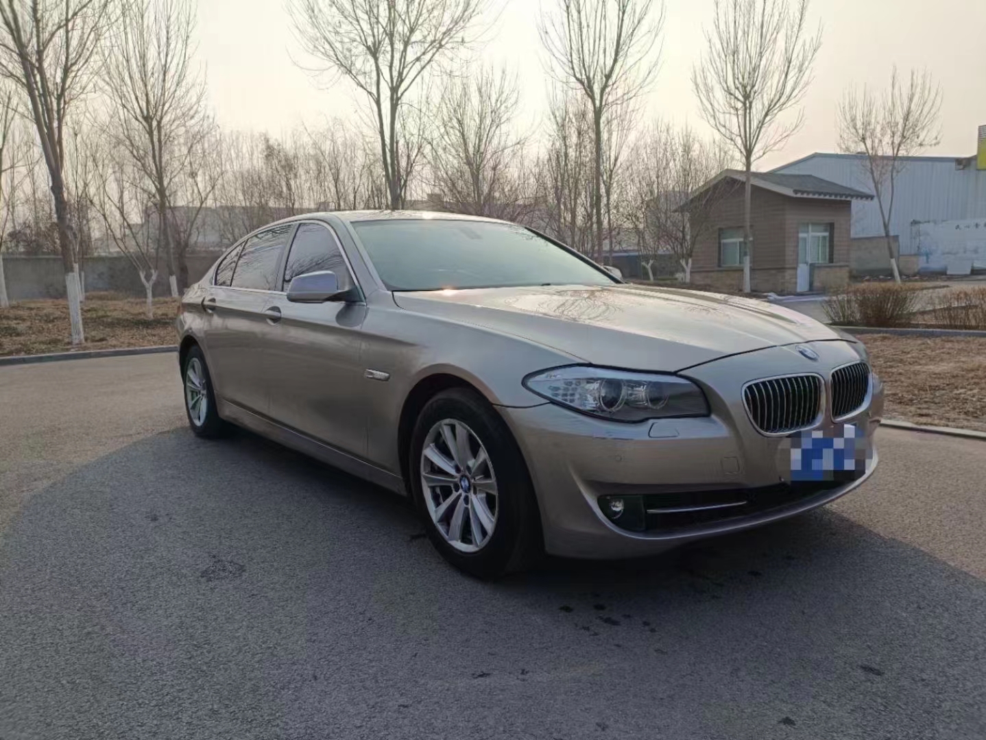 12年宝马523